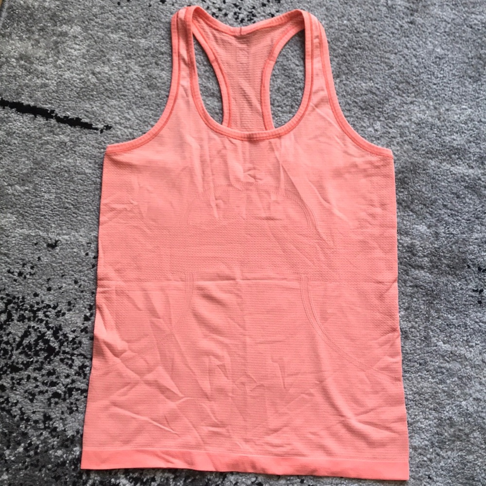 Lululemon tank size 8